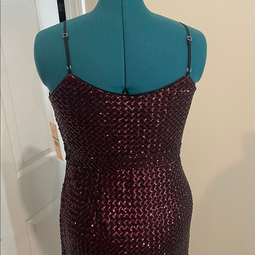 Sequined Red and Black Midi Formal Dress 4 Sleeveless NWT - Picture 7 of 12
